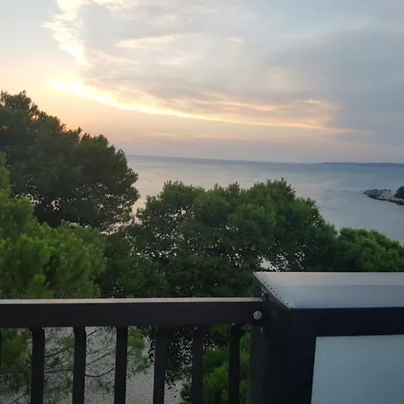 Con Terrazzo Sul Mare E Discesa In A 公寓