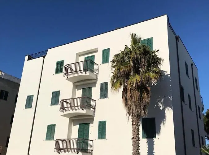 Con Terrazzo Sul Mare E Discesa In A Διαμέρισμα