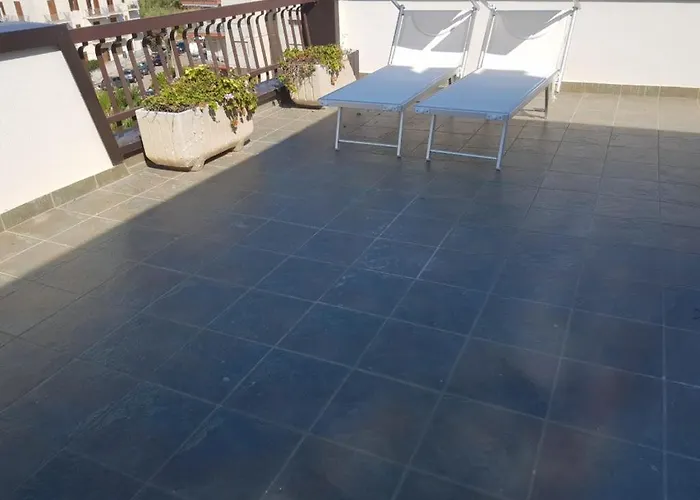 Διαμέρισμα Con Terrazzo Sul Mare E Discesa In A *