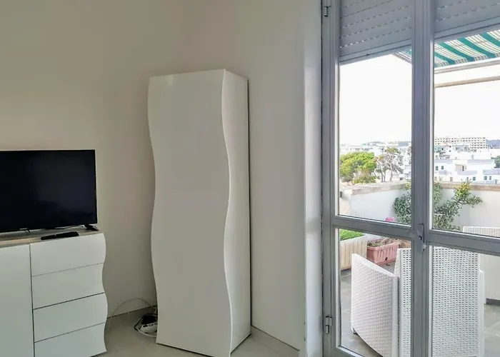 Con Terrazzo Sul Mare E Discesa In A Gallipoli