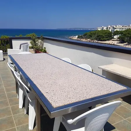 Con Terrazzo Sul Mare E Discesa In A Apartmán
