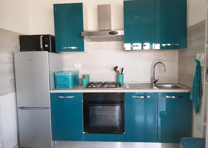 Con Terrazzo Sul Mare E Discesa In A Apartment